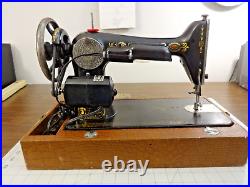 1911 SINGER 66 REDEYE Sewing Machine withCase SERVICED