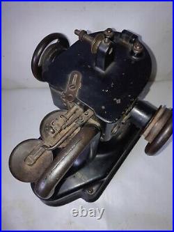 1914 Singer 46 K 33 fur glove and leather Industrial sewing machine head