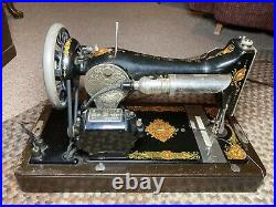 1924 Vintage Singer Sewing Machine AA278256 withMahogany Case
