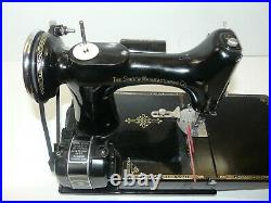 1936 Vintage Singer 221 Featherweight Sewing Machine with Case & Key Tested INV
