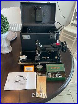 1951 vintage singer featherweight 221 sewing machine
