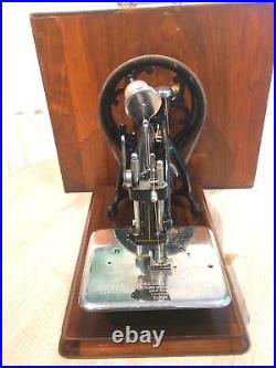 Antique Wilcox and Gibbs Chainstitch HandCrank Sewing machine