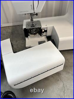 Bernette 35 Swiss Design Sewing Machine WORKS! Fast Shipping