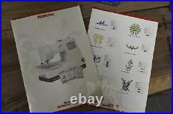 Bernina Deco 330 Embroidery Sewing Machine. EXCELLENT. Comes With GIGA Hoop