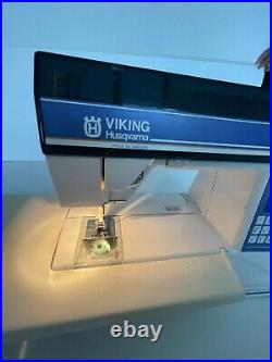 Husqvarna Viking 400 Computer Sewing Machine Made in Sweden (No Pedal)