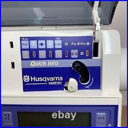 Husqvarna Viking 500 Computer Sewing Machine with Hard Cover Lid