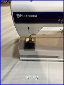 Husqvarna Viking Freesia 415 Sewing Machine with Foot Pedal