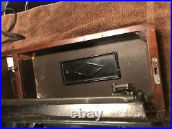 Impressive Vintage Singer Portable Sewing Machine Model 66 In Bent Wood Case USA