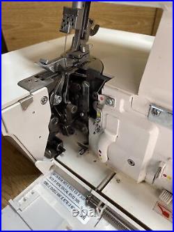 PFAFF Coverlock Serger 4872 Sewing Machine Untested