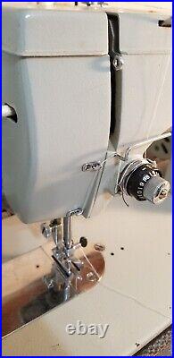 Pfaff 18 Leather Canvas Sewing Machine Heavy Duty with original box WORKS! RARE