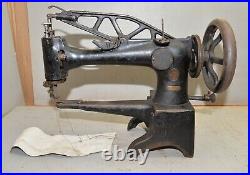 Rare Singer Cylinder arm sewing machine 29-4 leather industrial cobbler tool