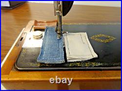 SINGER 15-91 Sewing Machine Gear Drive withBentwood Case SERVICED Denim Leathe