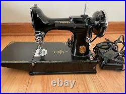 SINGER 221-1 Featherweight Electric Sewing Machine with Accessories