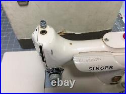SINGER 221 Tan Featherweight Sewing Machine