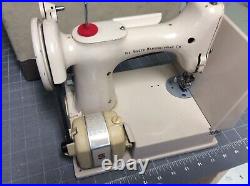 SINGER 221 Tan Featherweight Sewing Machine