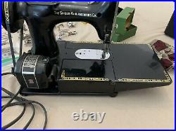 SINGER 222K FEATHERWEIGHT Sewing Machine 1955 WORKING & TON of Accessories! EK63