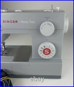 SINGER 4411 Heavy Duty 120W Portable Sewing Machine Tested
