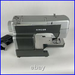 SINGER CG-590C ZIG ZAG COMMERCIAL GRADE SEWING MACHINE Clean Nice Condition