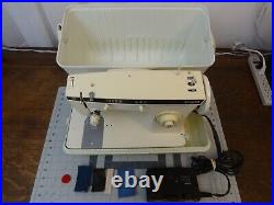 SINGER Heavy Duty Zigzag Sewing Machine Very Strong Denim Leather -SERVICED