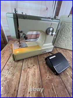 Sears Kenmore 158-10400 Sewing Machine with Hard Rose Case