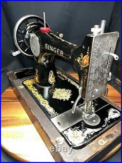 Singer 128 La Vencedora Hand Crank Sewing Machine