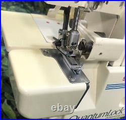 Singer 14U Serger Sewing Machine Quantum Lock 4 Differential Feed pedal