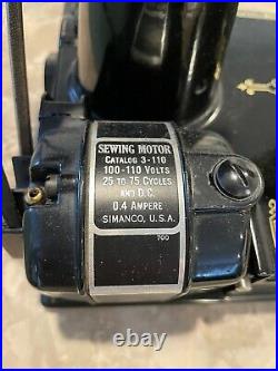 Singer 221 Featherweight Sewing Machine 1940