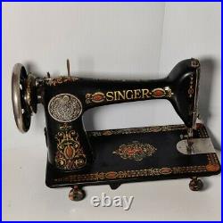 Singer 66 Red Eye Sewing Machine. In gorgeous condition! Wheel turns and works