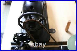 Singer 96-10 Industrial Commercial Vinyl Leather Heavy Duty Sewing Machine