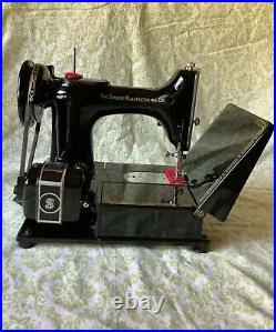 Singer Featherweight 222k Sewing Machine