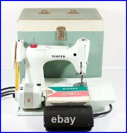 Singer Featherweight White 221K Vintage Sewing Machine 1964 with Case