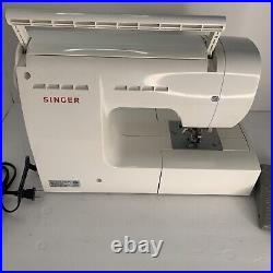 Singer Quantum StylistT 9960 Computerized Sewing Machine Tested Working