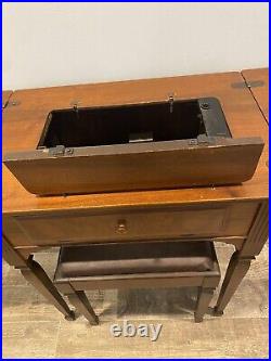 Singer Sewing Machine Cabinet/Bench Good Condition