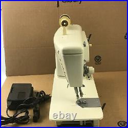 Singer Touch-N-Sew ZigZag 636 Sewing Machine with Pedal