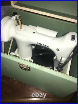 Singer sewing machine 221k SP13608