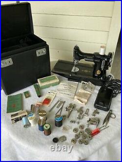 VINTAGE 1937 SINGER 221-1 FEATHERWEIGHT SEWING MACHINE WithCASE & ACCESSORRIES