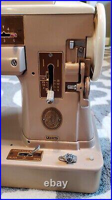 VTG Singer 401A Slant-O-Matic Sewing Machine with Accessories no pedal/power cords