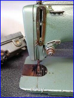 Vintage Consew 220 Industrial Sewing Machine. For Leather/Upholstery