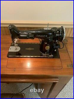 Vintage Electric Singer Sewing Machine 201k Art Deco Walnut cabinet withbench