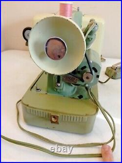 Vintage Green Singer Sewing Machine 185K Tested and Works