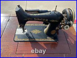 Vintage SINGER Sewing Machine with Table Stand