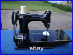 Vintage Singer 221 Featherweight Sewing Machine + Bobbin case + Carrying Case #2