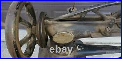Vintage Singer 29-4 Industrial Cobbler Leather Treadle Sewing Machine / Used
