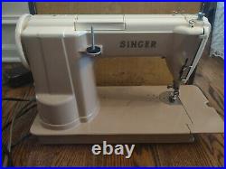 Vintage Singer 301A Sewing Machine in Trapezoid Hard Carrying Case Working