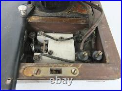 Vintage Singer Bentwood Case Sewing Machine Model 128