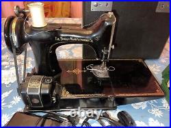 Vintage Singer Featherweight 221-1 Sewing Machine 1948 Black Foot Accessories