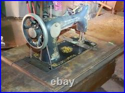 Vintage Singer Sewing Machine With Table # L954995 / 1901