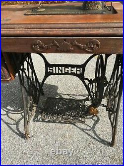 Vtg Cast Iron Metal Singer Treadle Sewing Machine Iron Base wood Drawers Table