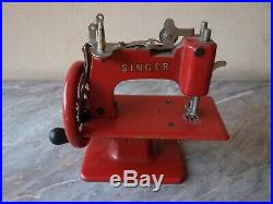 Vtg Old Very Rare Red Singer 20 Sewhandy Child's Hand Crank Sewing Machine Toy