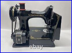 Vtg Singer sewing machine 221, with box, pedal and accessories. 1952, New Jersey